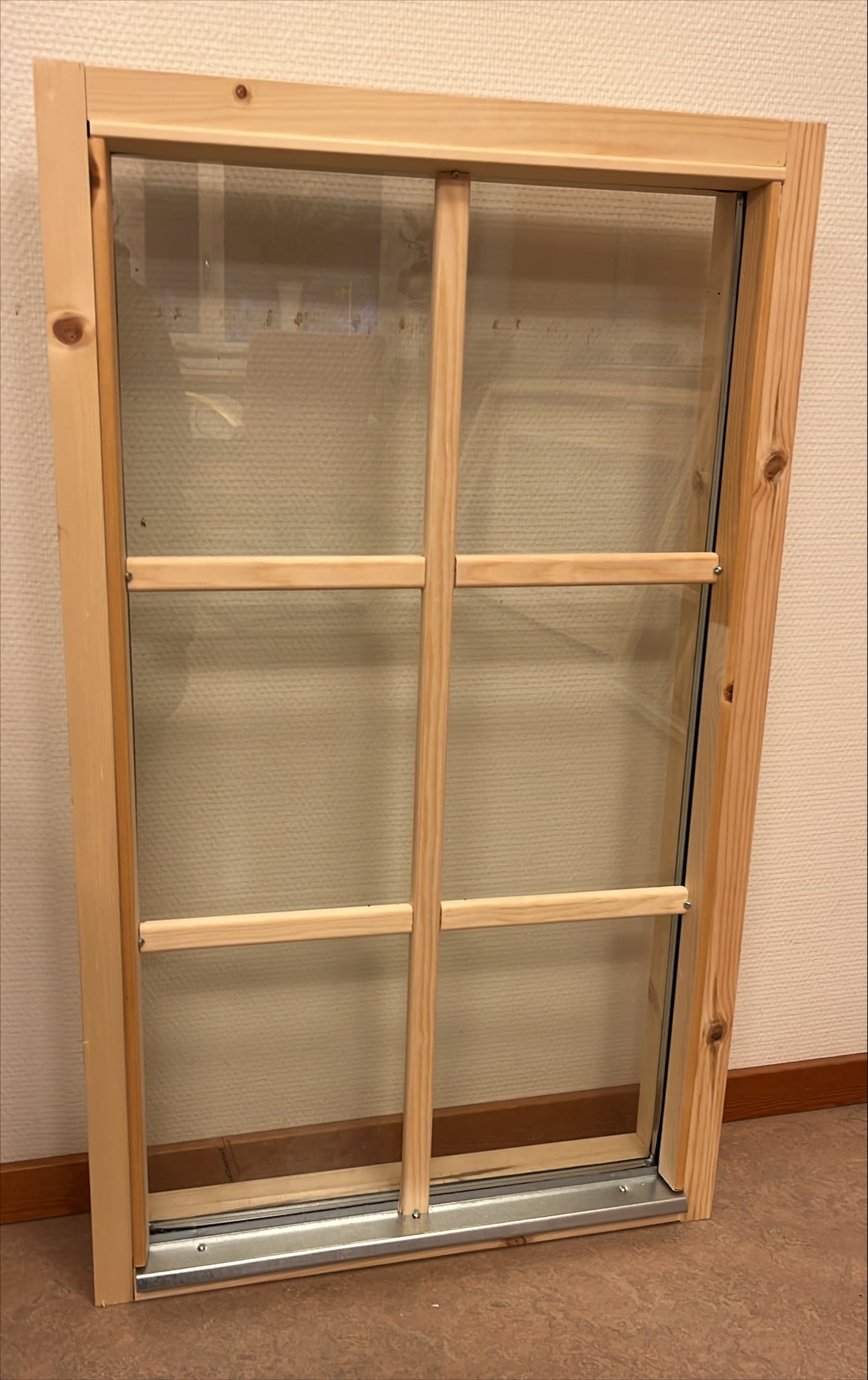 Fast fönster 550x922mm